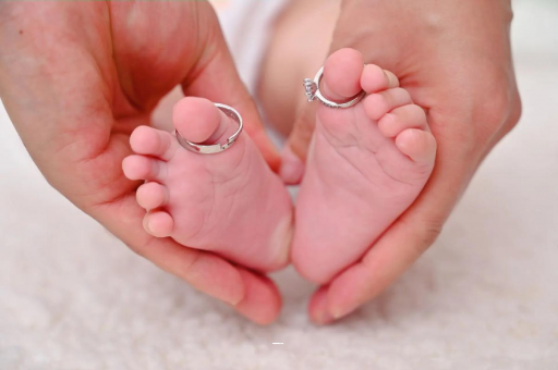 宝鸡几个月宝宝可以枕枕头